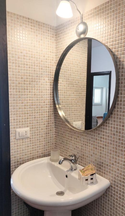 Almarea Blu - Appartamento In Villa Vicino Al Mare - Affitto Breve Полиняно а Маре Екстериор снимка